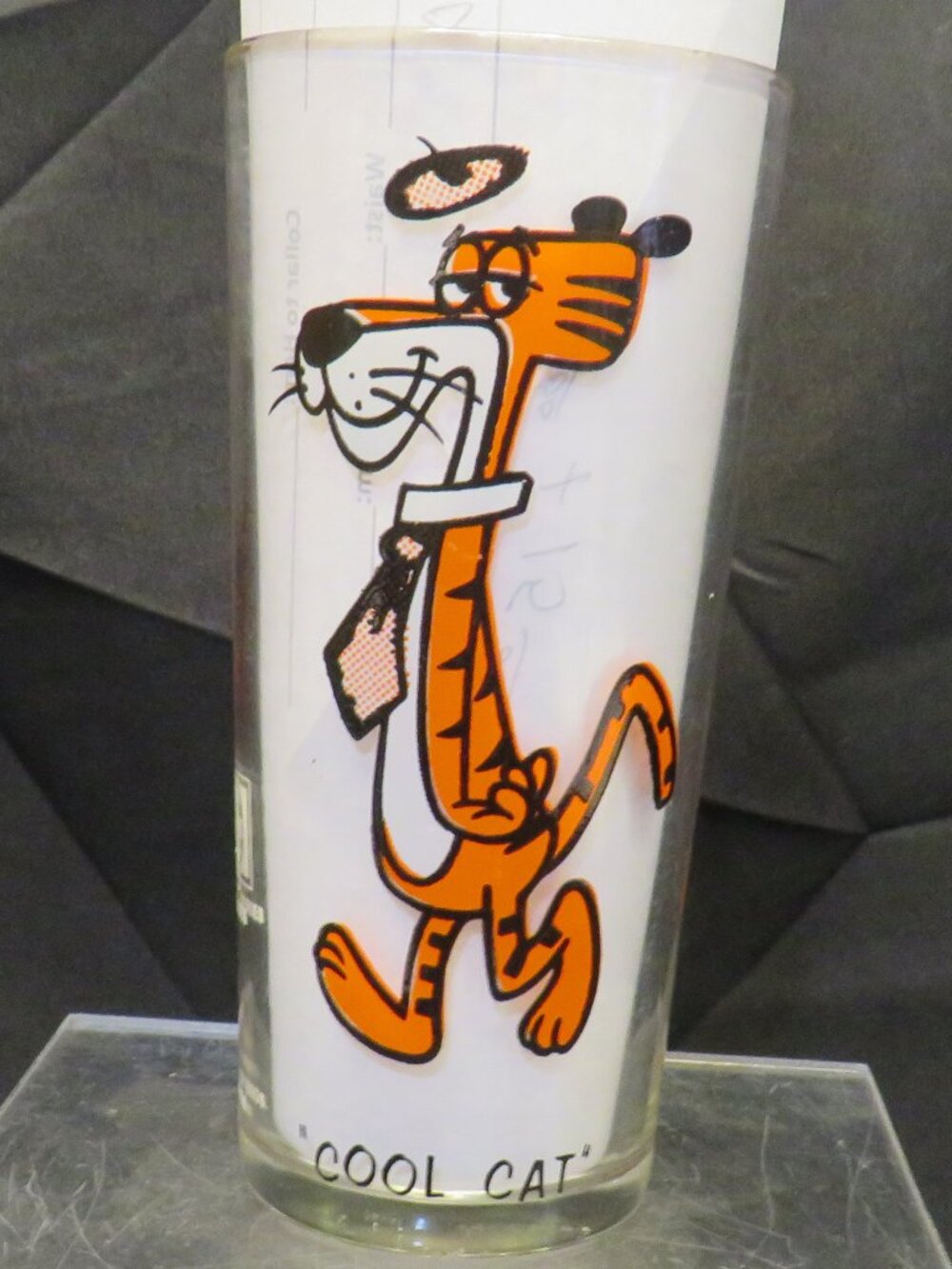 Pepsi Collectors Series 1973 Warner Brothers Cool Cat 16oz Excellent Graphics